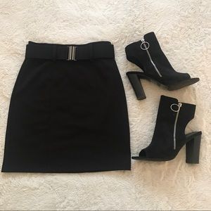 Forever 21 Pencil Skirt with Belt